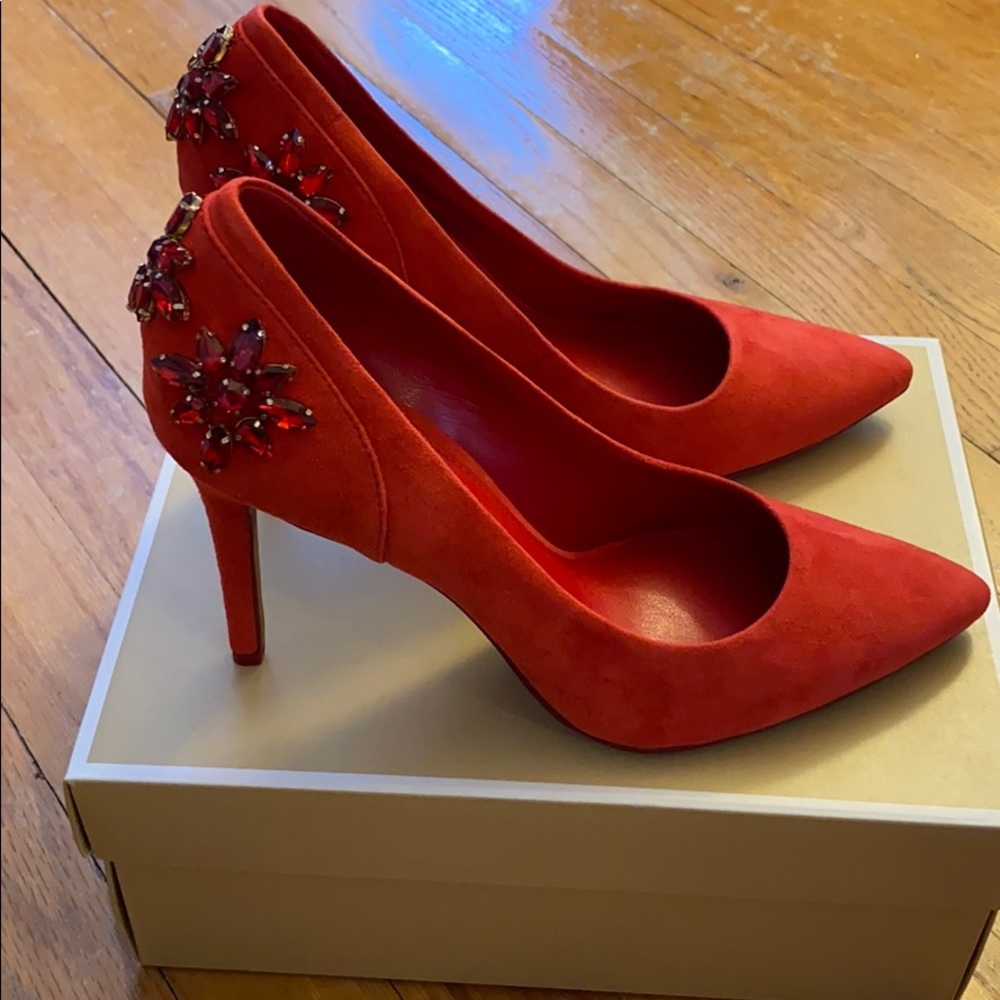 Michael Kors Claire suede pumps